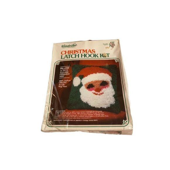 Vintage Santa Pillow Latchhook Kit - Picture 1 of 2